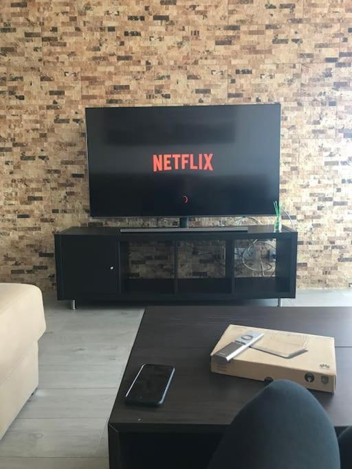 70 Sqm Apartment With Seaview In Arenales Del Sol. Ngoại thất bức ảnh